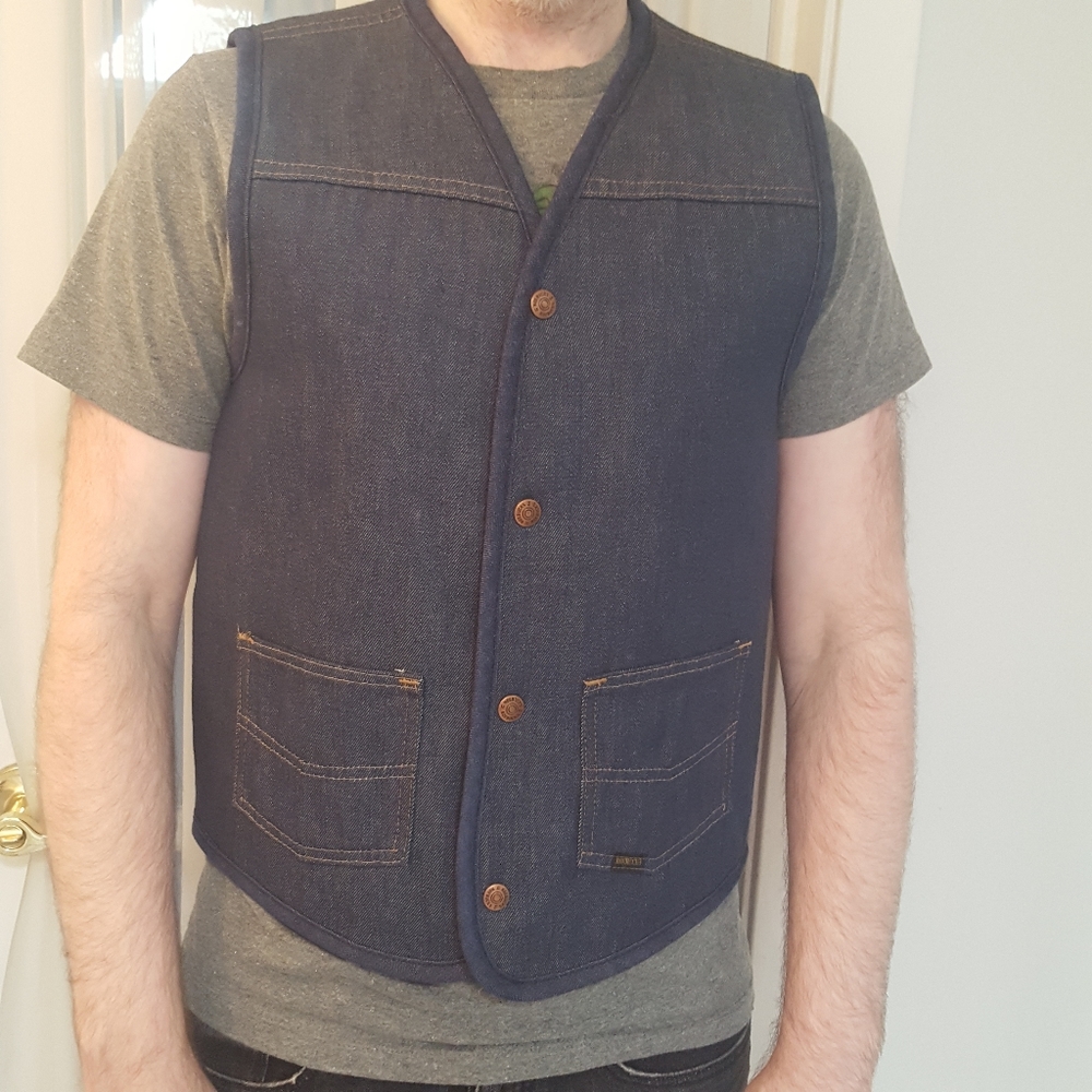 EUC-Men's Blue Jean Vest with warm lining